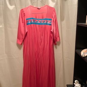 Vintage ladies long nightgown